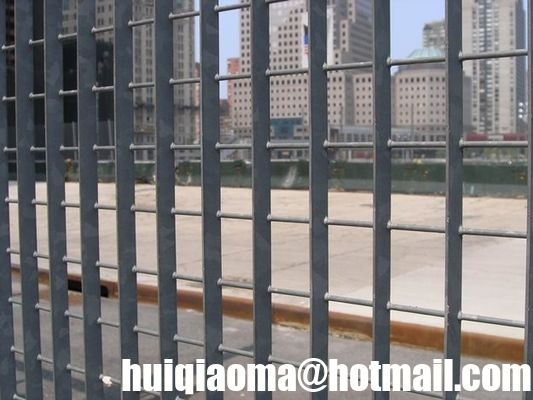 شبك ألومنيوم، شبكات مائلة، شبكات فولاذية معمارية